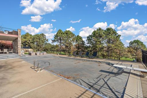 3721 Fairway Point, Woodbury, MN 55125