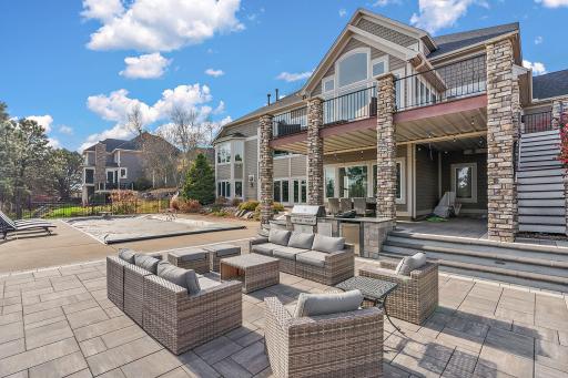 3721 Fairway Point, Woodbury, MN 55125