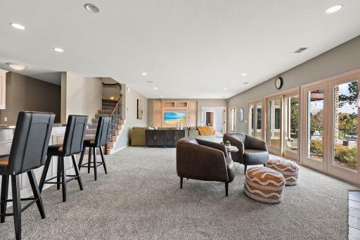 3721 Fairway Point, Woodbury, MN 55125