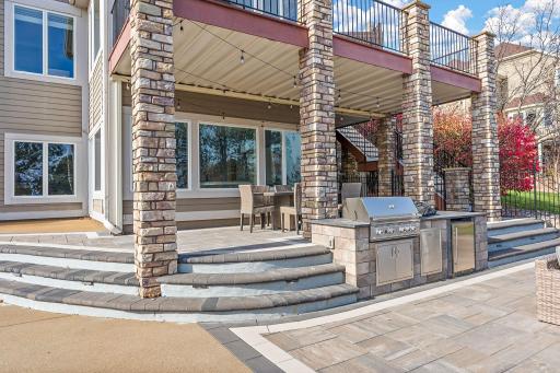 3721 Fairway Point, Woodbury, MN 55125