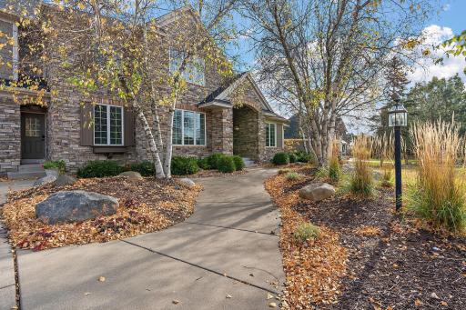3721 Fairway Point, Woodbury, MN 55125