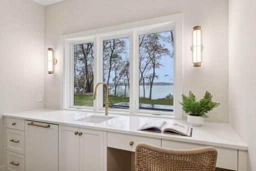 1981 Fagerness Point Road, Wayzata, MN 55391