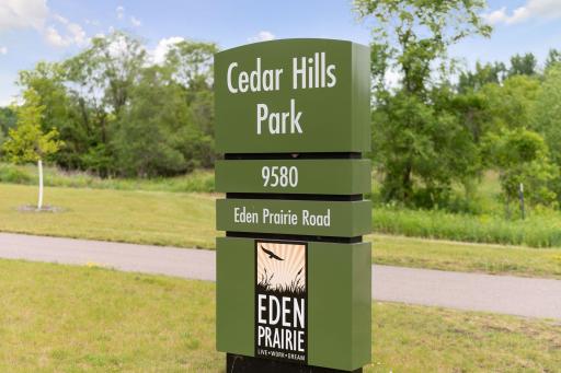 9810 Sky Lane, Eden Prairie, MN 55347