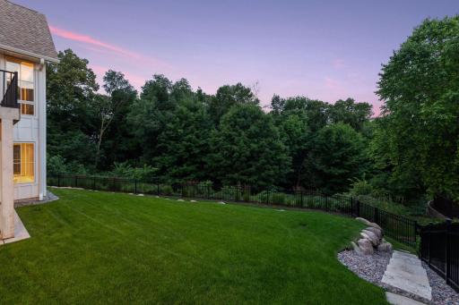 9810 Sky Lane, Eden Prairie, MN 55347