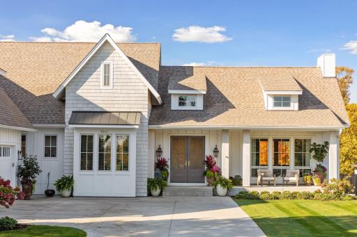 9810 Sky Lane, Eden Prairie, MN 55347