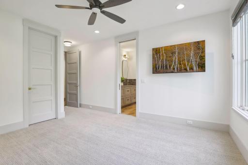 9810 Sky Lane, Eden Prairie, MN 55347