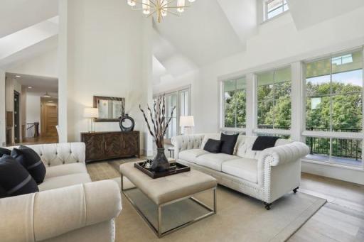 9810 Sky Lane, Eden Prairie, MN 55347