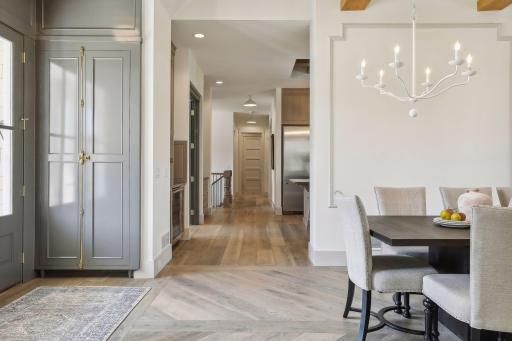 9810 Sky Lane, Eden Prairie, MN 55347