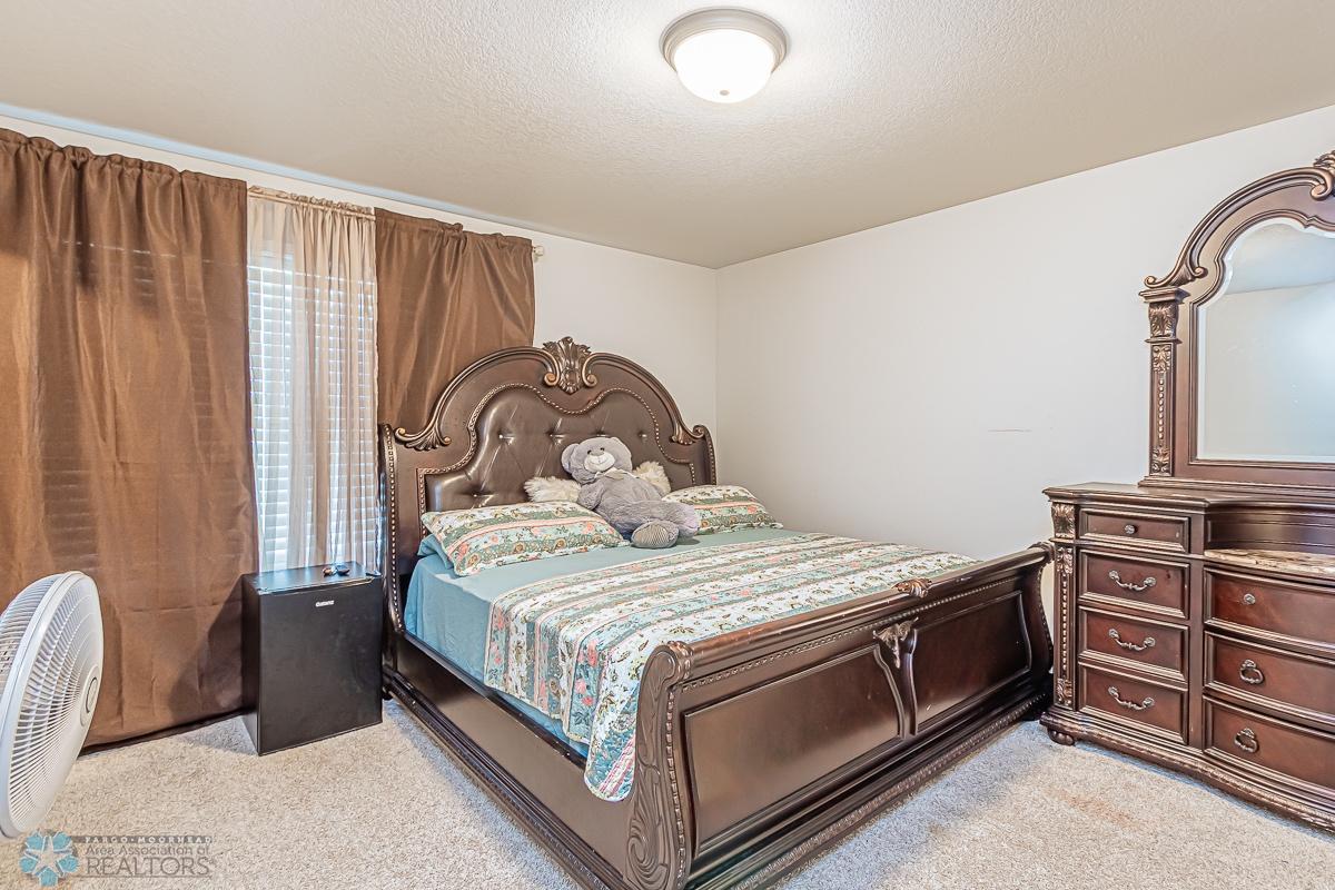 3628 chinook dr s, fargo, nd 58104-20.jpg