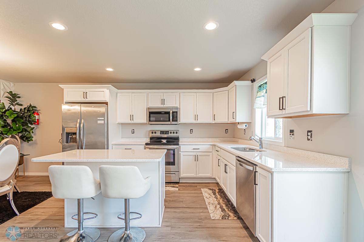 3628 Chinook Dr S, Fargo, ND 58104-10.jpg