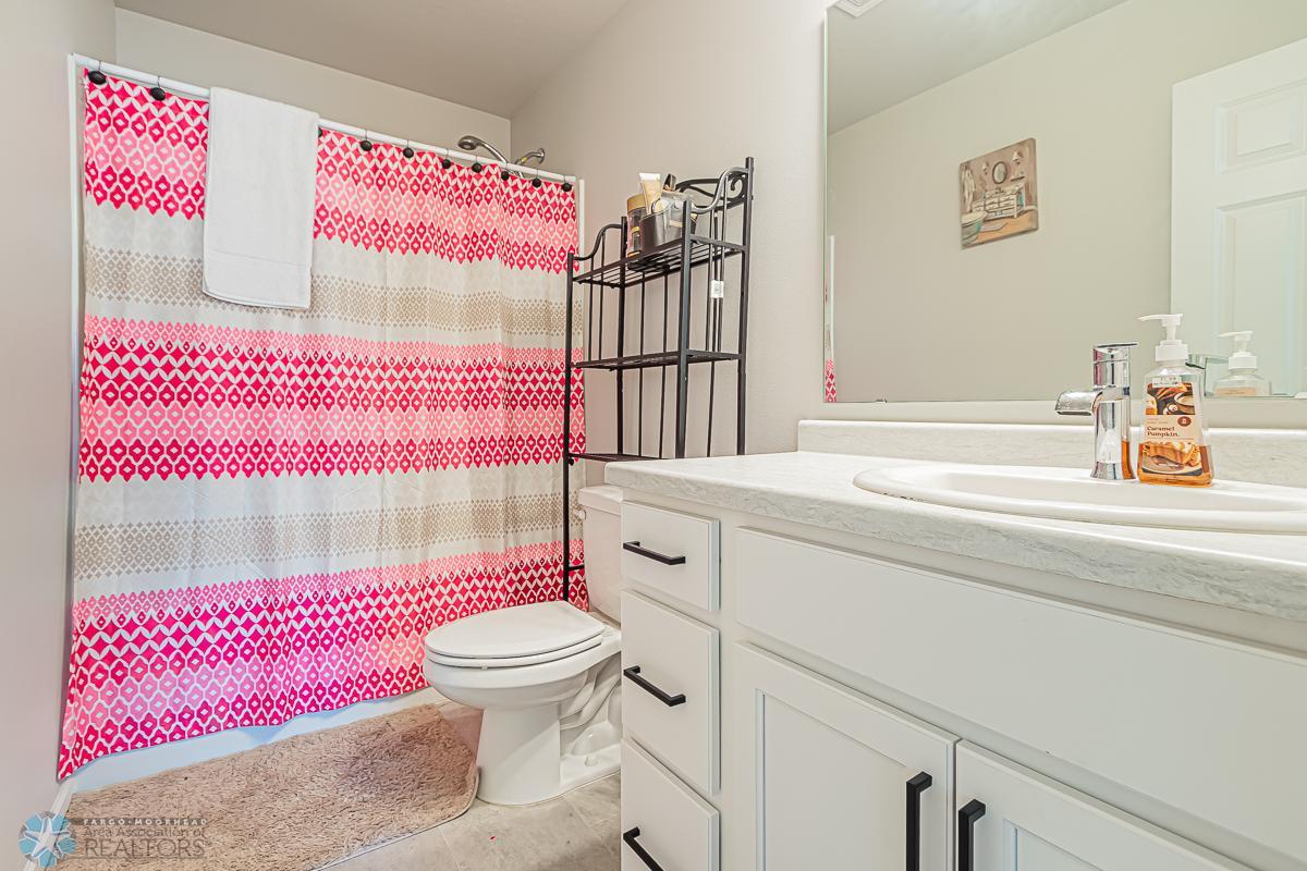 3628 Chinook Dr S, Fargo, ND 58104-29.jpg