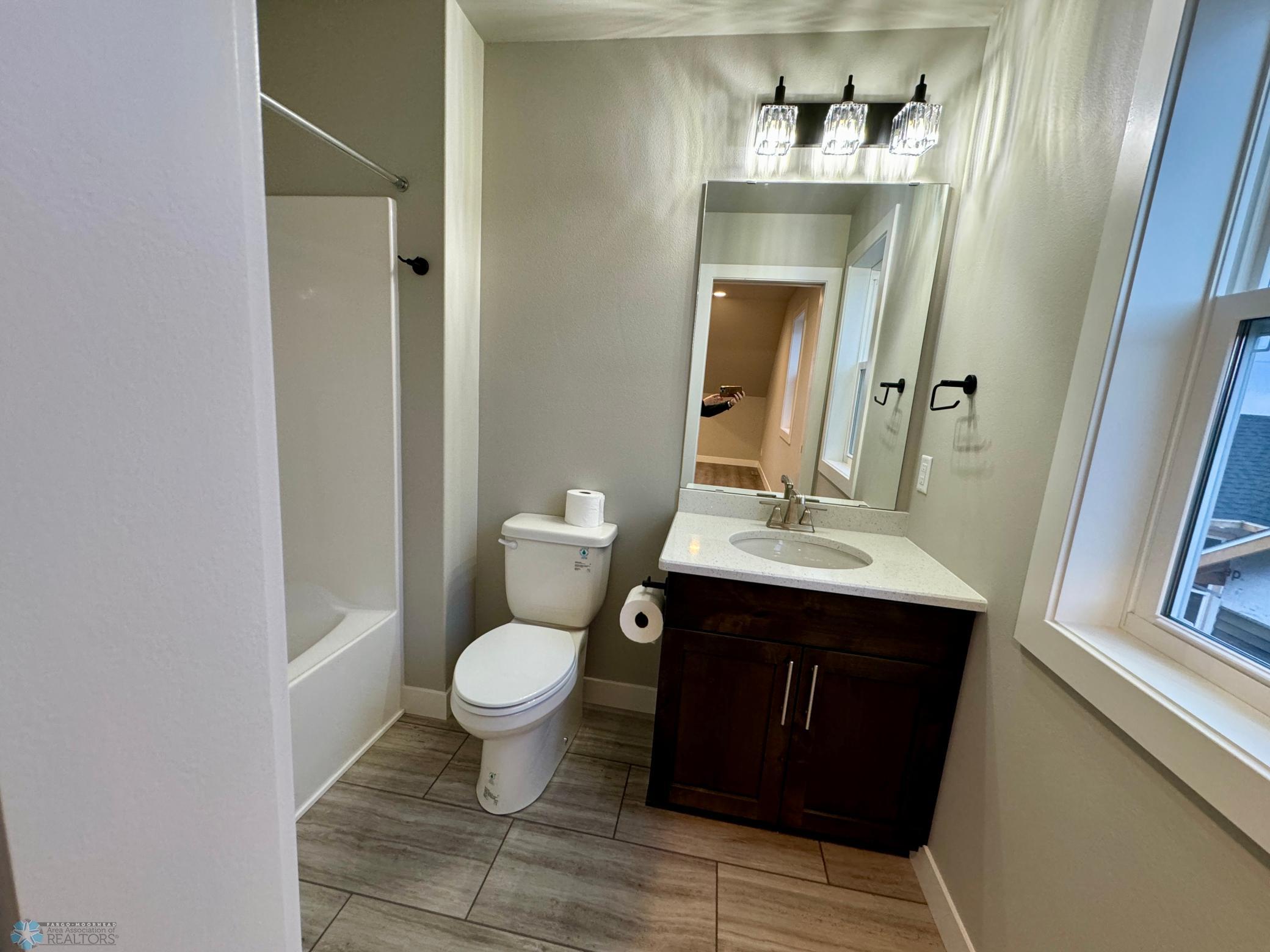 Upper Level Full Bath
