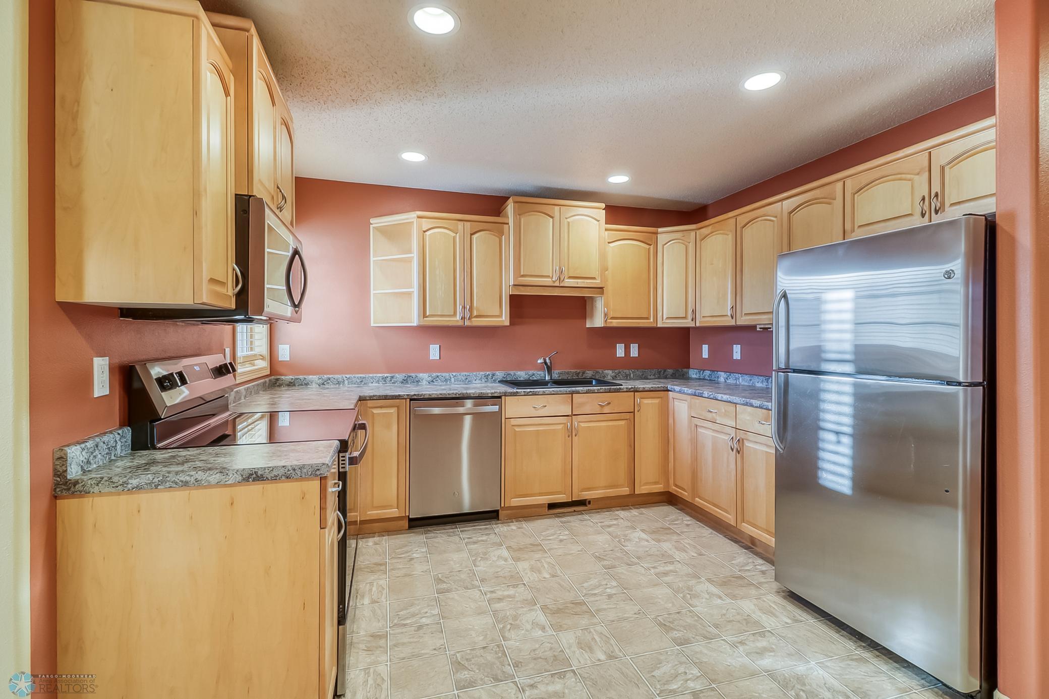 Kitchen1_1 (1).jpg