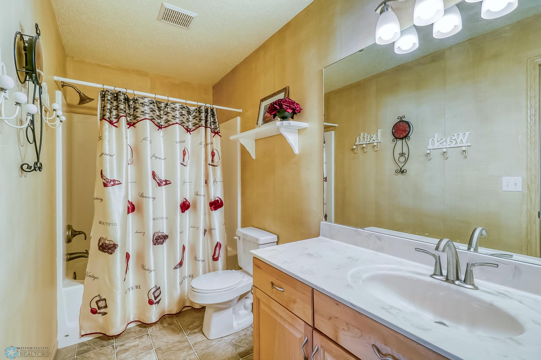 Primary Bathroom1_1 (1).jpg