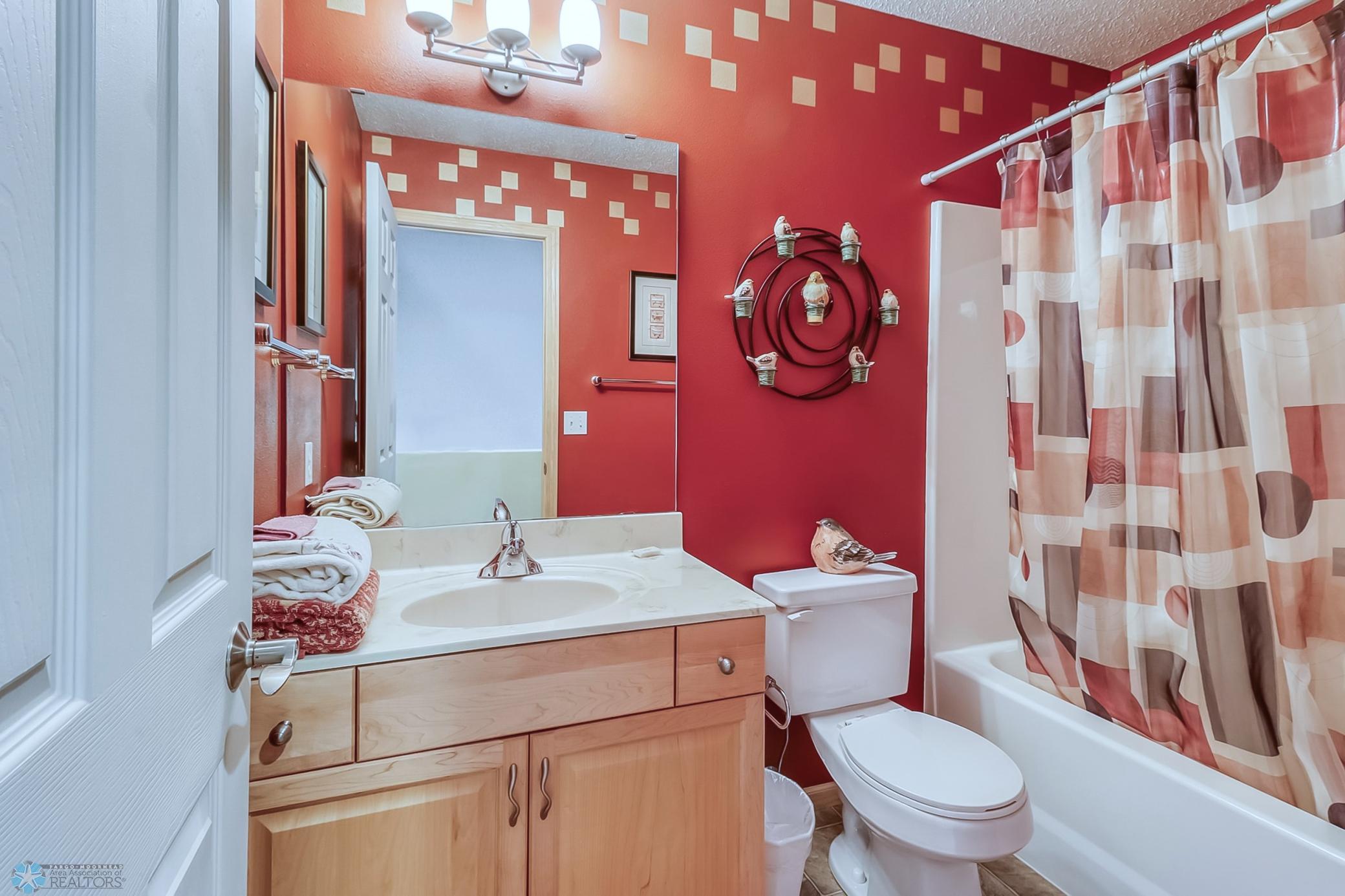 Upstairs Bathroom1_1.jpg