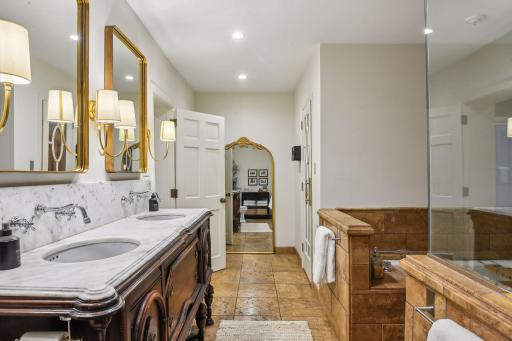 4714 Baycliffe Drive, Excelsior, MN 55331