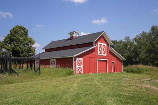 2024-07-10 Turtle Lake Property House Photos-36.jpg