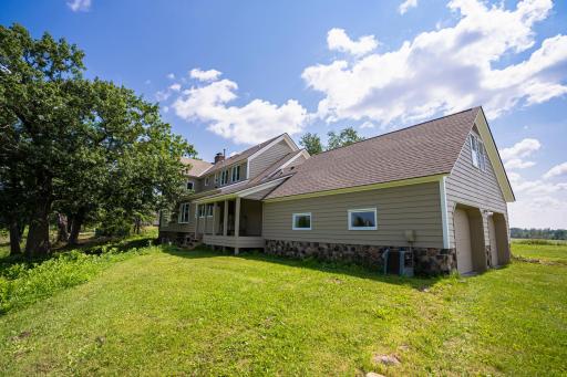 2024-07-10 Turtle Lake Property House Photos-29.jpg