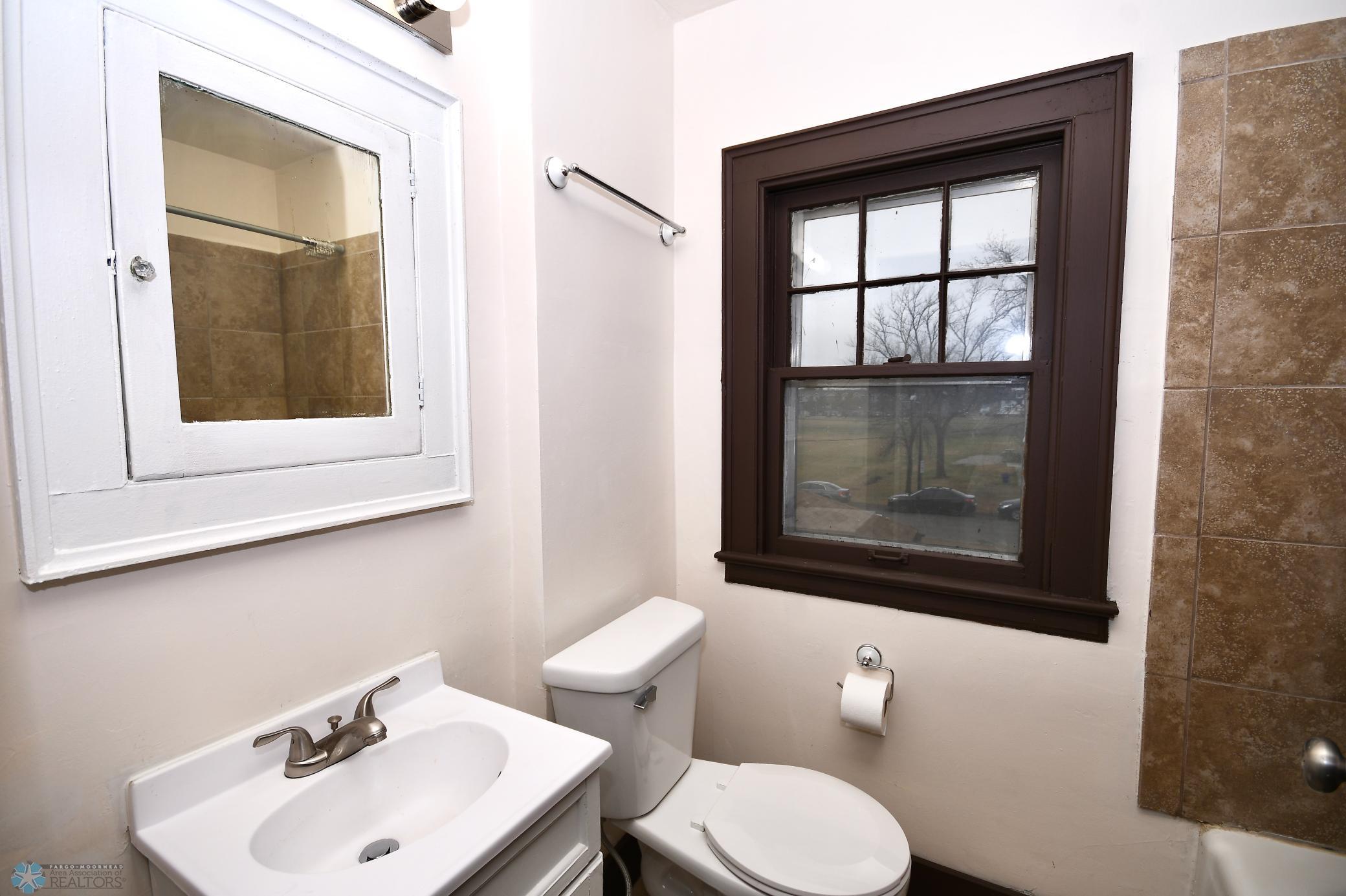 unit 2 full bathroom