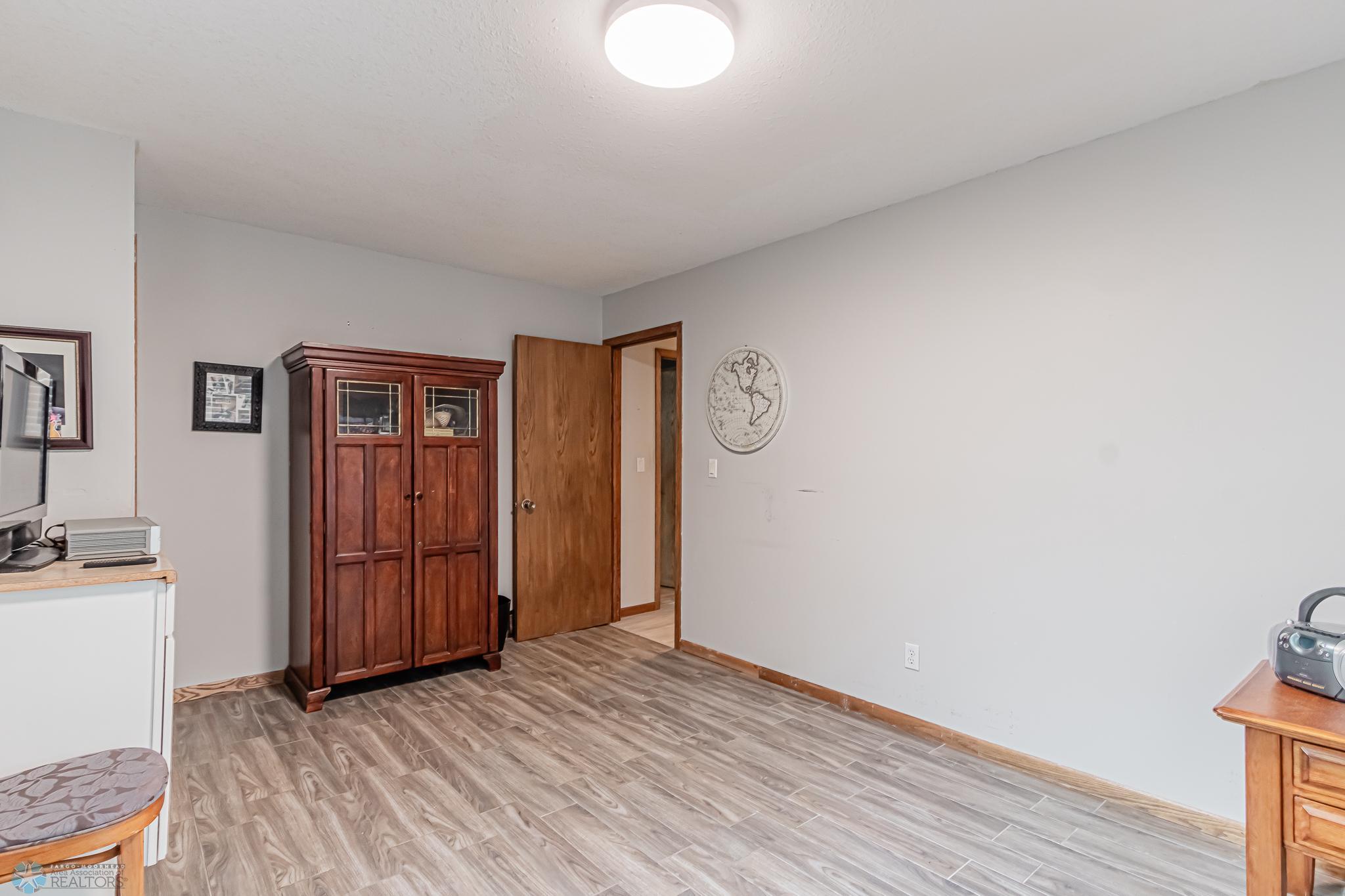 627 7th ave W, West Fargo, ND-16.jpg