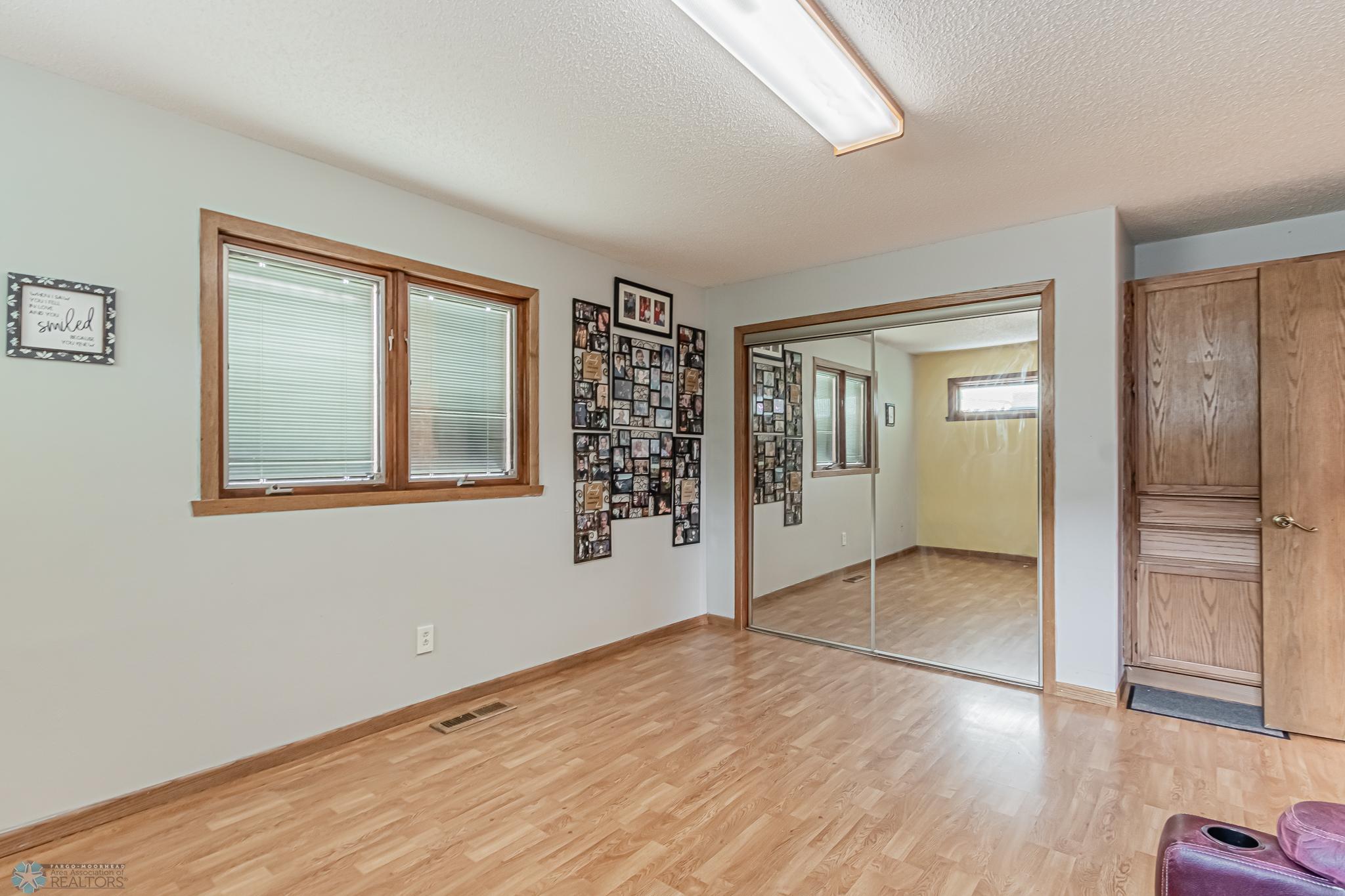 627 7th ave W, West Fargo, ND-14.jpg
