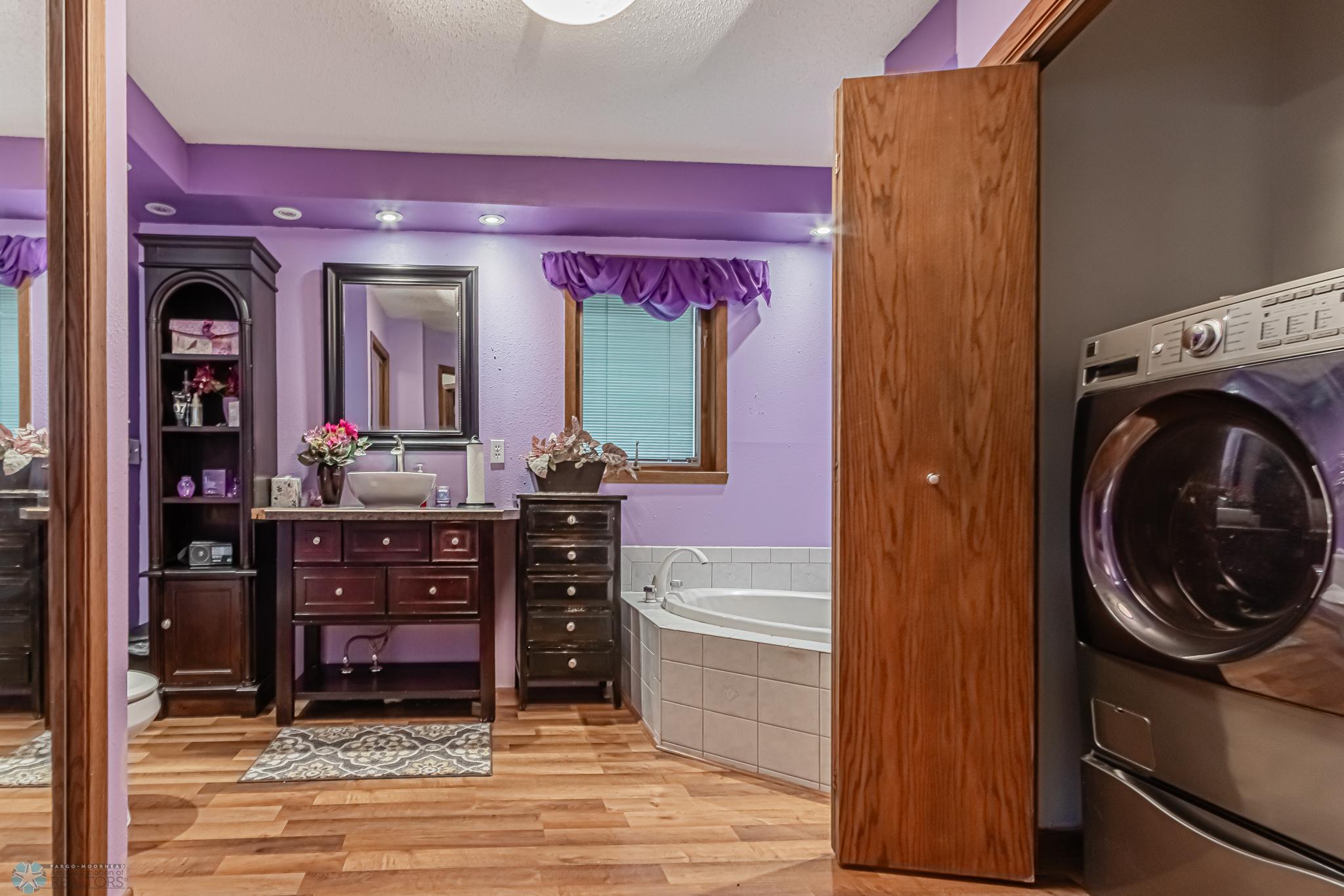 627 7th ave W, West Fargo, ND-31.jpg