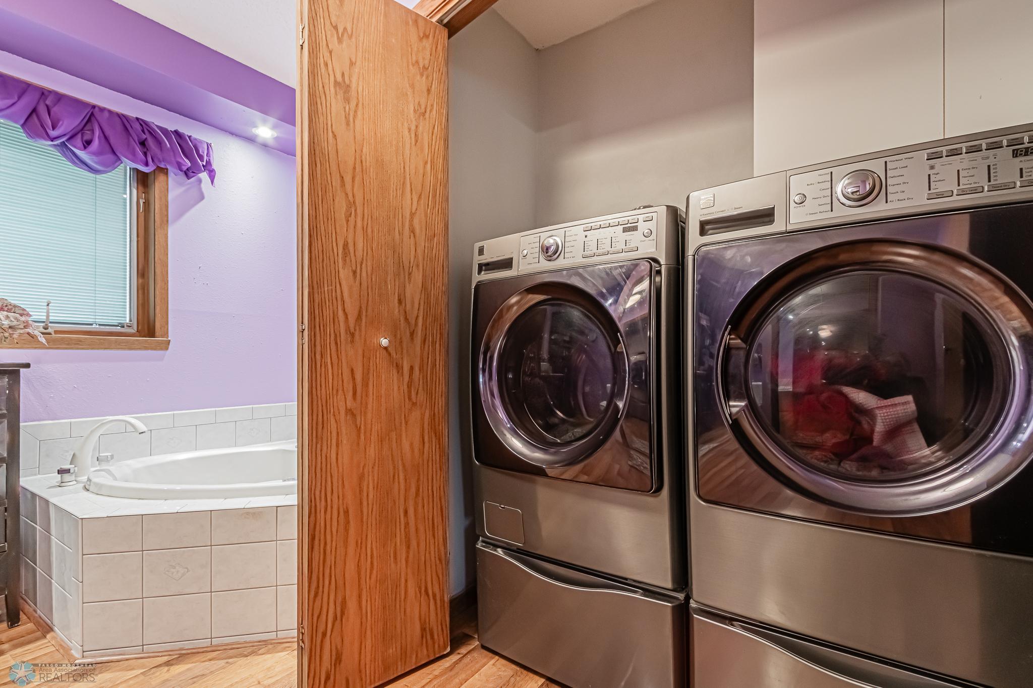 627 7th ave W, West Fargo, ND-32.jpg
