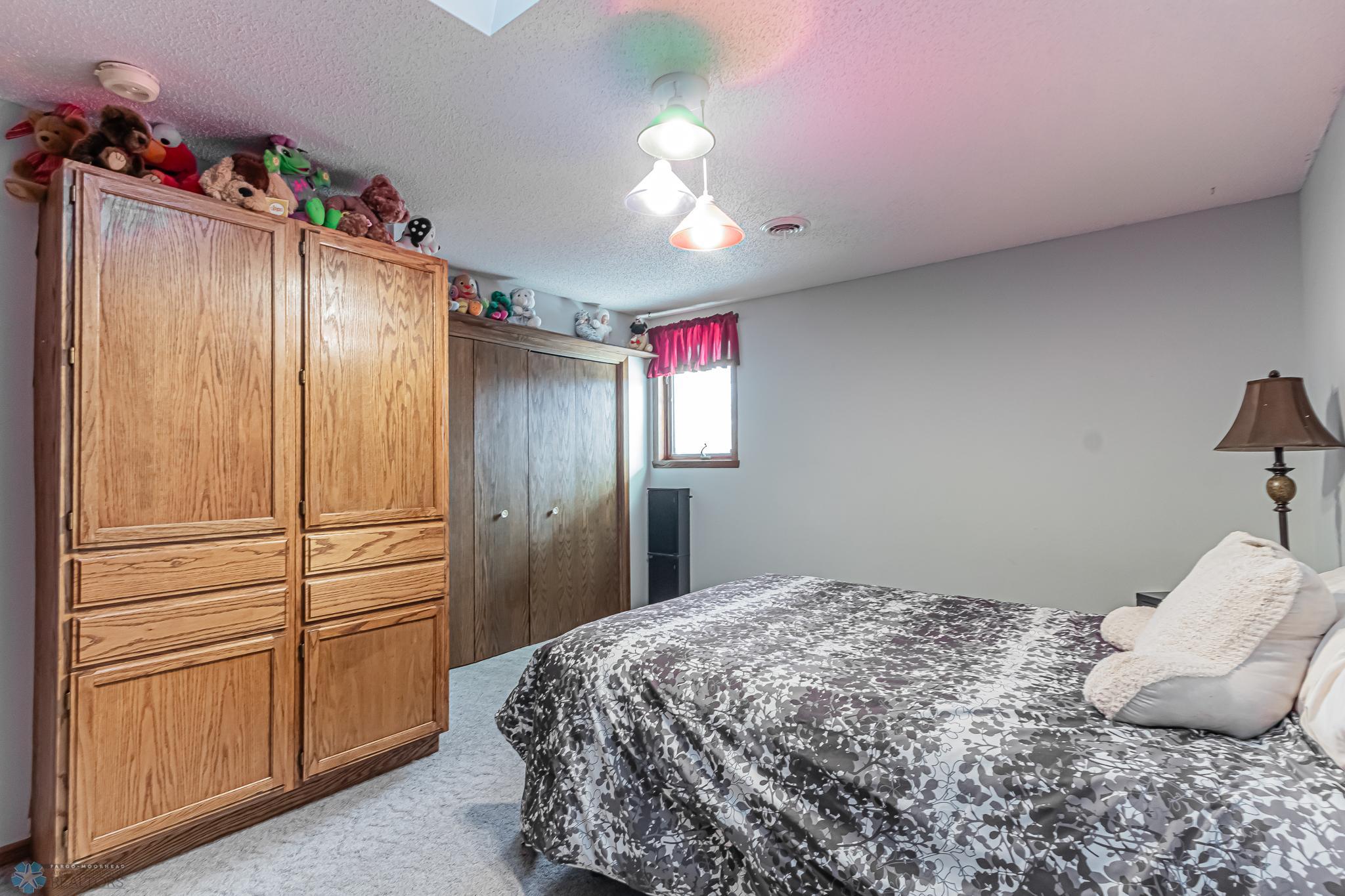 627 7th ave W, West Fargo, ND-26.jpg