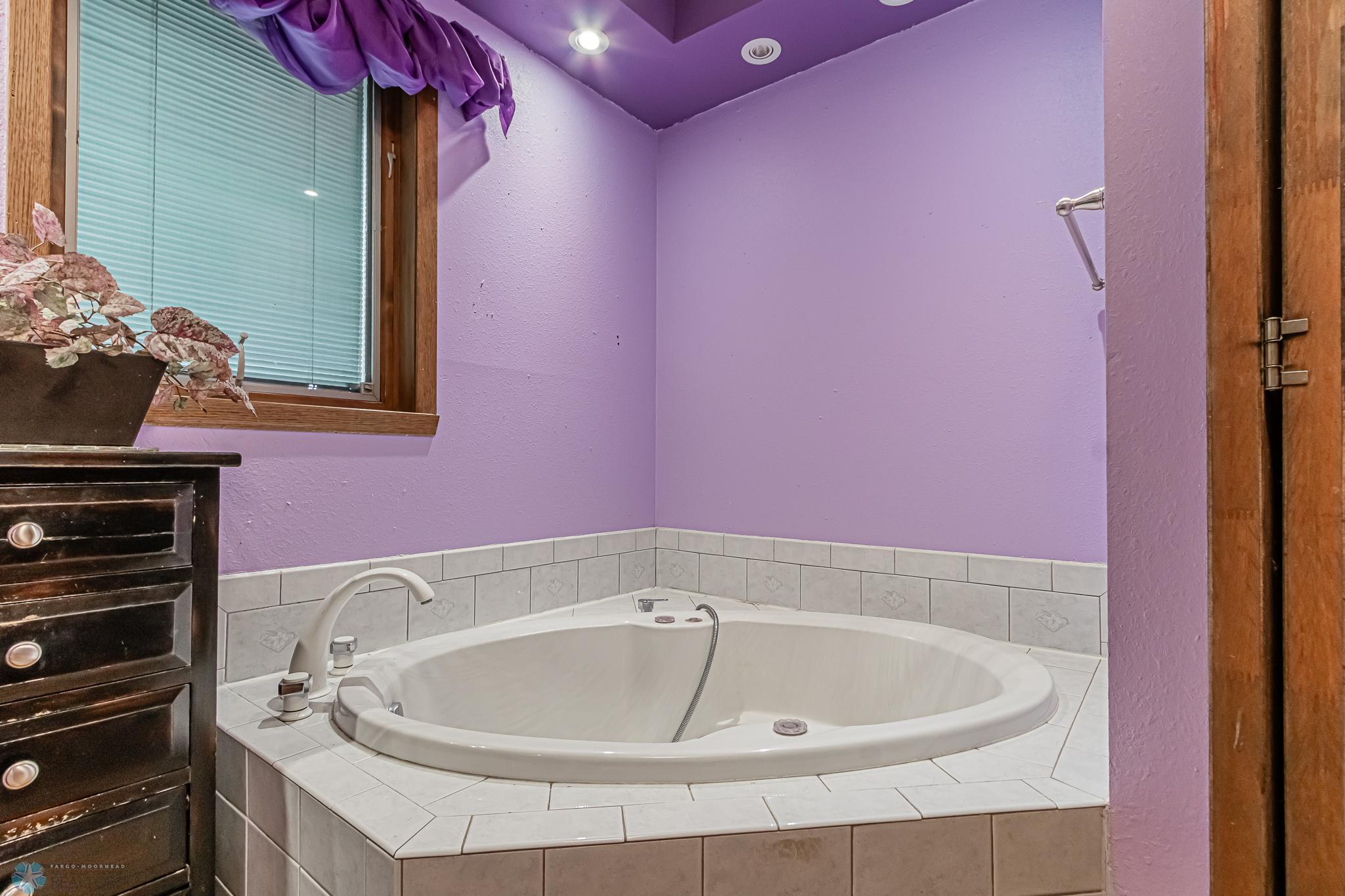 627 7th ave W, West Fargo, ND-33.jpg