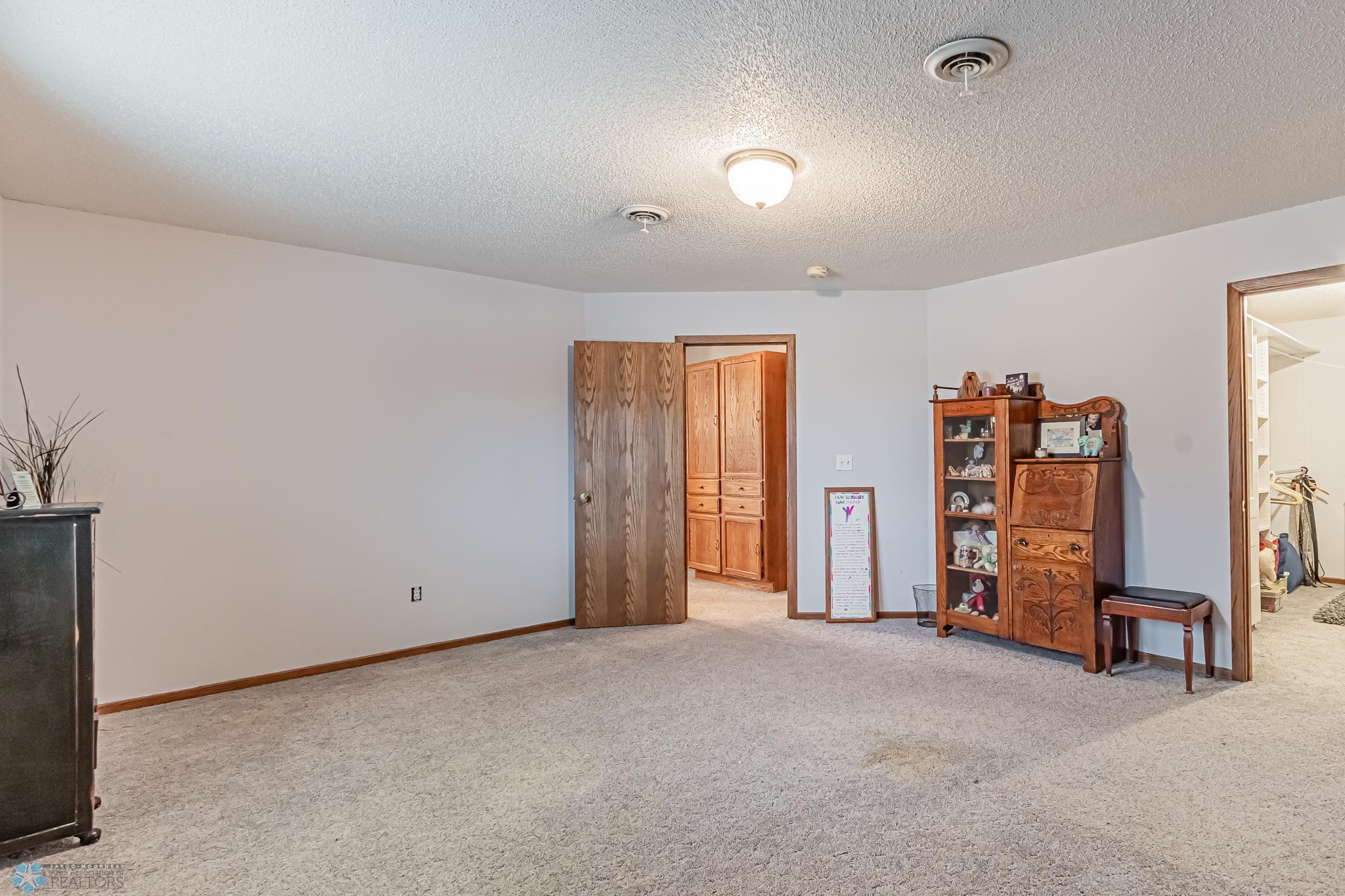 627 7th ave W, West Fargo, ND-28.jpg