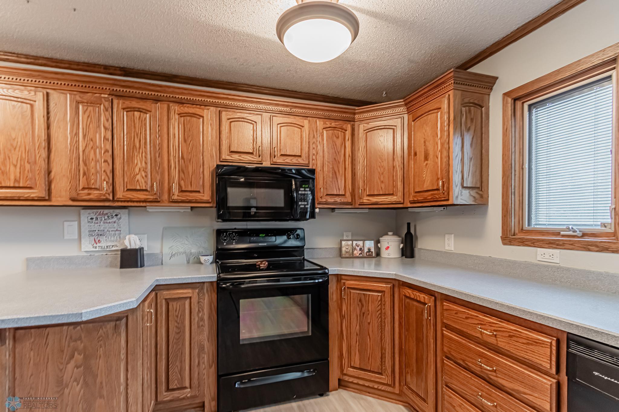 627 7th ave W, West Fargo, ND-10.jpg