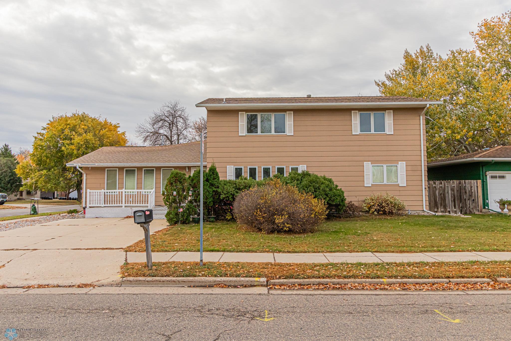 627 7th ave W, West Fargo, ND-01.jpg