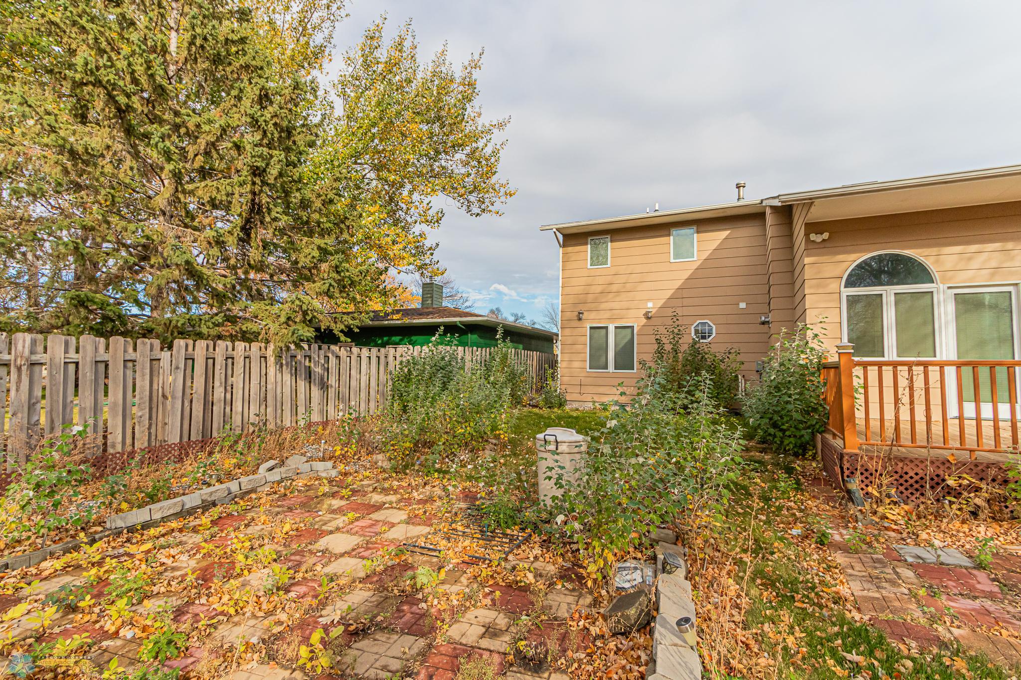 627 7th ave W, West Fargo, ND-53.jpg