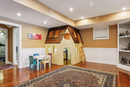 2345 Field Stone Drive, Saint Paul, MN 55120