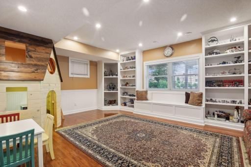 2345 Field Stone Drive, Saint Paul, MN 55120