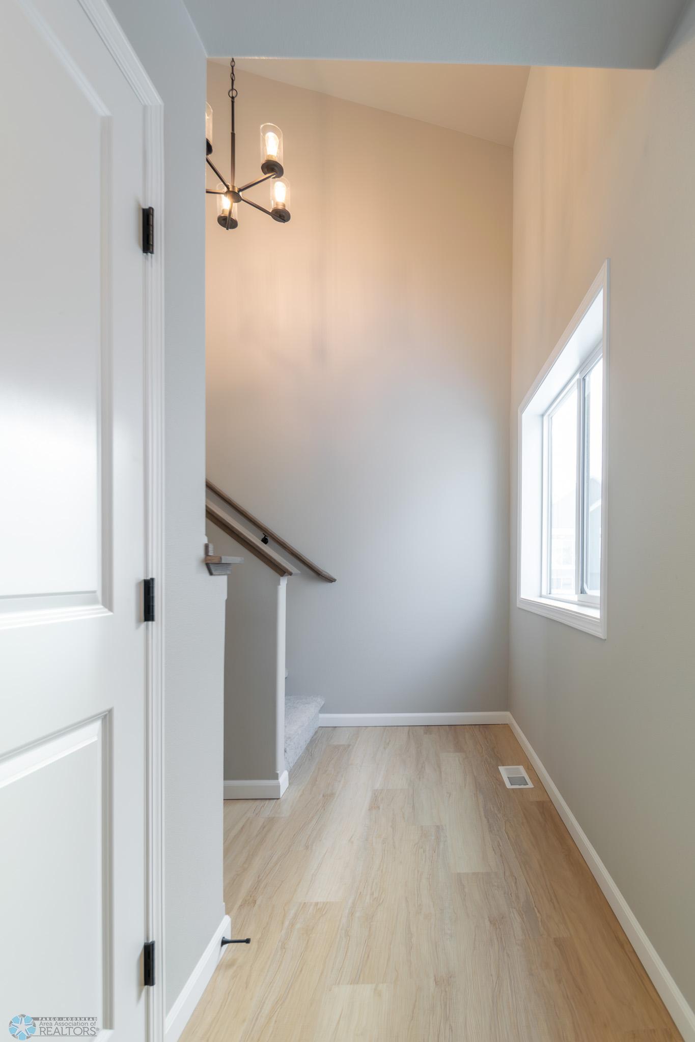 2531 Foyer 2.jpg