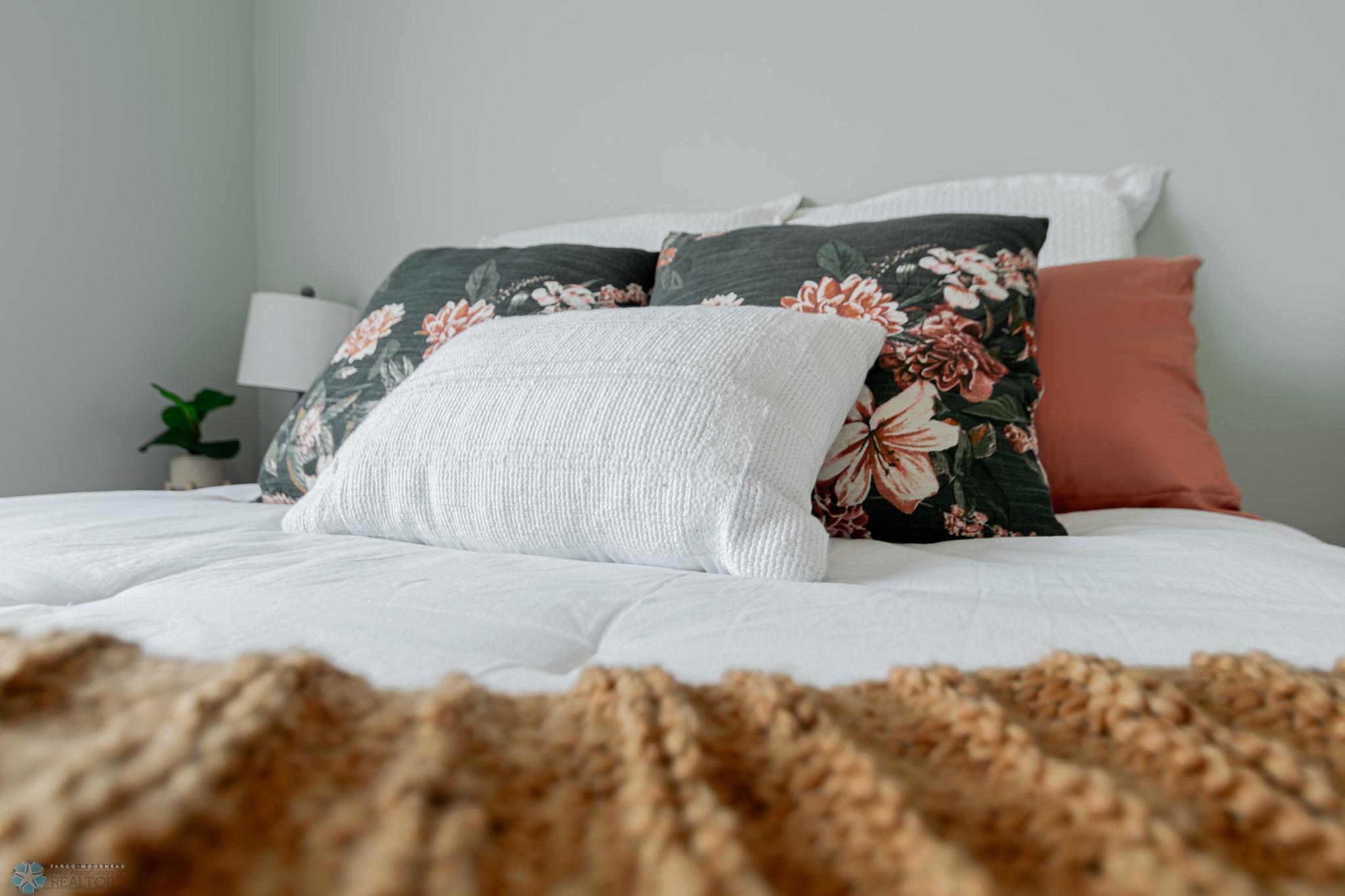 2531 Master Bedroom.jpg