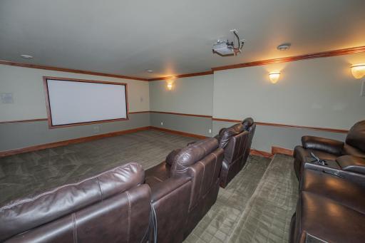 880 Weatherhill Woods Lane SW, Rochester, MN 55902