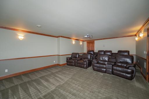 880 Weatherhill Woods Lane SW, Rochester, MN 55902