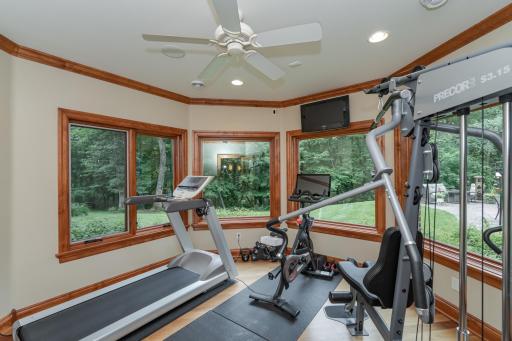 880 Weatherhill Woods Lane SW, Rochester, MN 55902