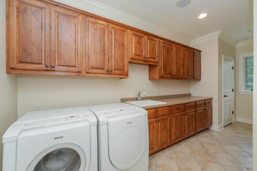 880 Weatherhill Woods Lane SW, Rochester, MN 55902