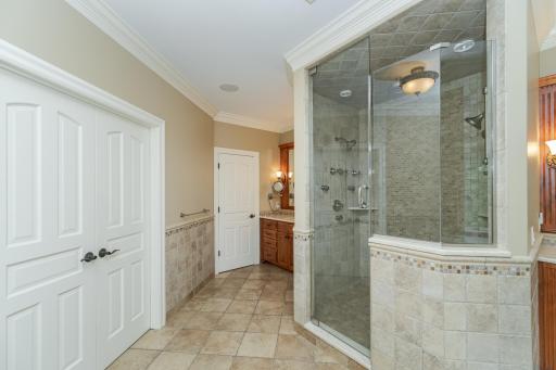 880 Weatherhill Woods Lane SW, Rochester, MN 55902