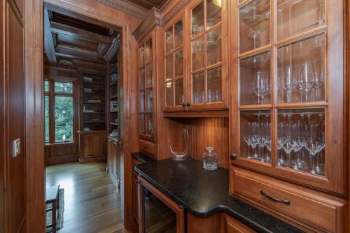 880 Weatherhill Woods Lane SW, Rochester, MN 55902