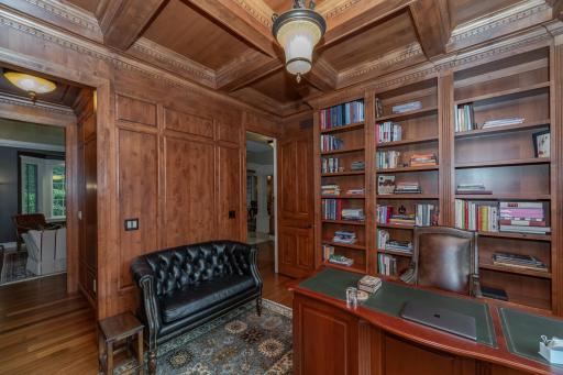 880 Weatherhill Woods Lane SW, Rochester, MN 55902
