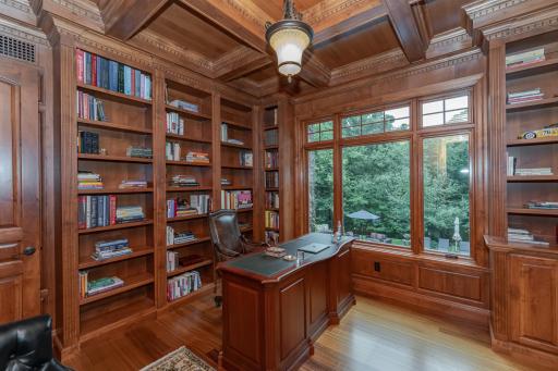 880 Weatherhill Woods Lane SW, Rochester, MN 55902