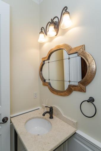 880 Weatherhill Woods Lane SW, Rochester, MN 55902
