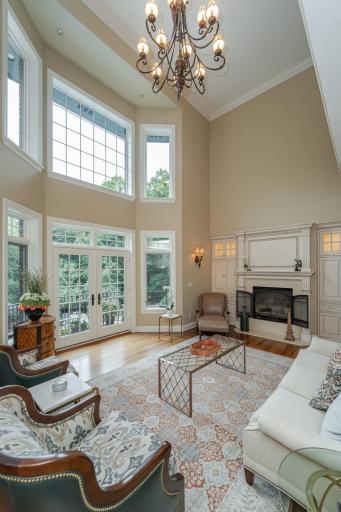 880 Weatherhill Woods Lane SW, Rochester, MN 55902