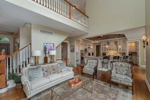 880 Weatherhill Woods Lane SW, Rochester, MN 55902