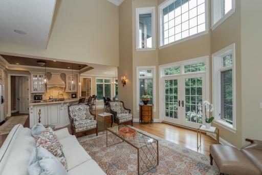 880 Weatherhill Woods Lane SW, Rochester, MN 55902