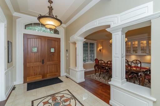 880 Weatherhill Woods Lane SW, Rochester, MN 55902